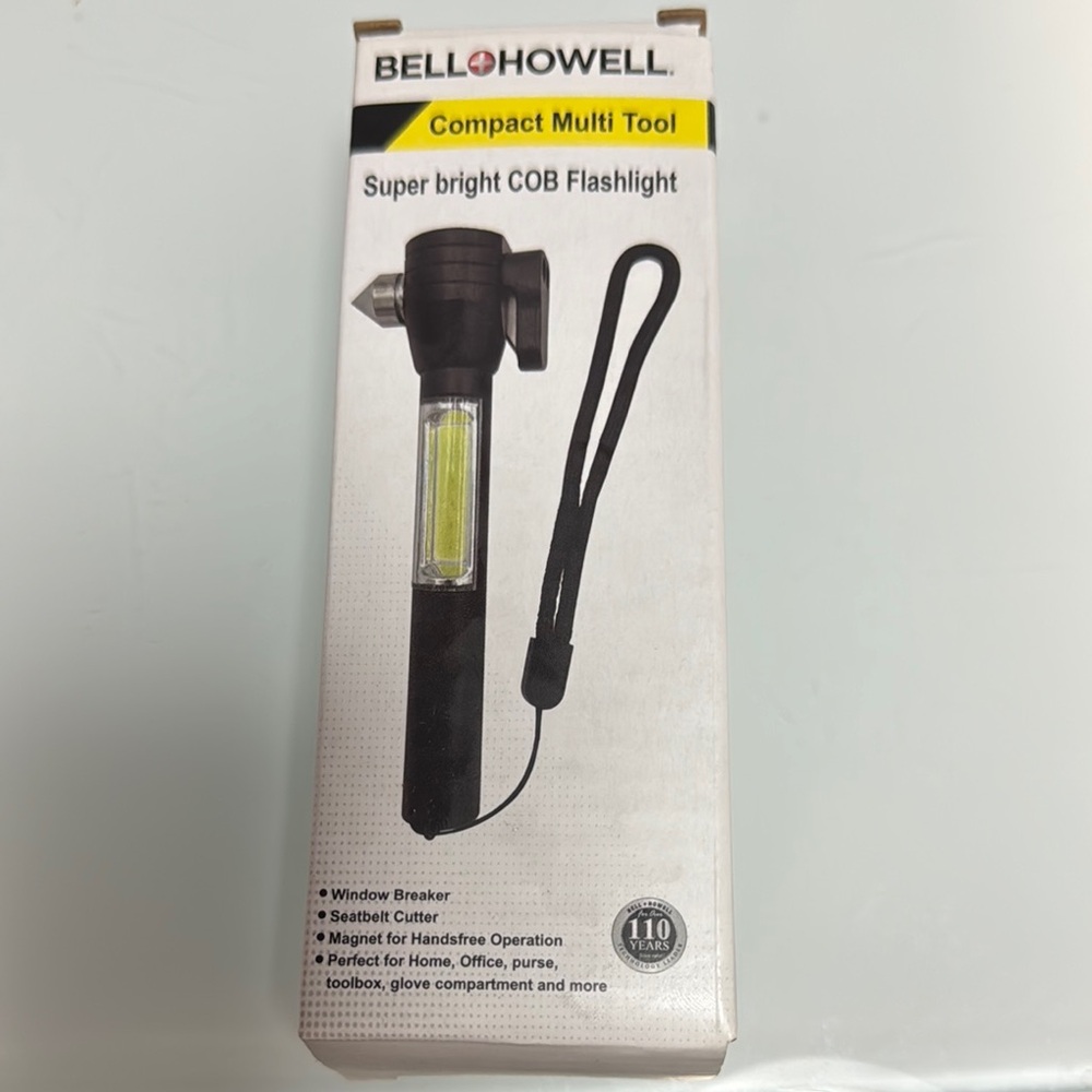 Compact Multi Tool Flashlight with Safety Features